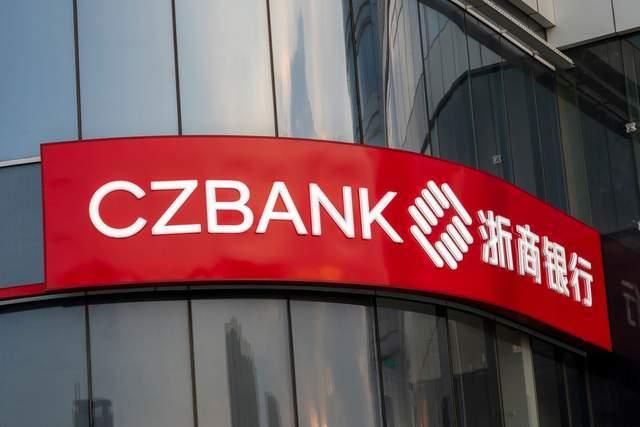 浙商银行AI转型：能否化解不良贷款增长压力？