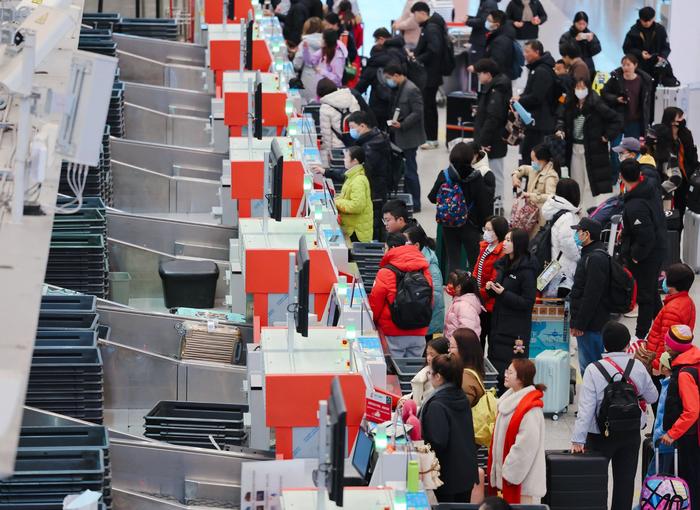 春节韩国入境游预订单暴增452%，香港机票酒店均价较去年春节下降一至两成