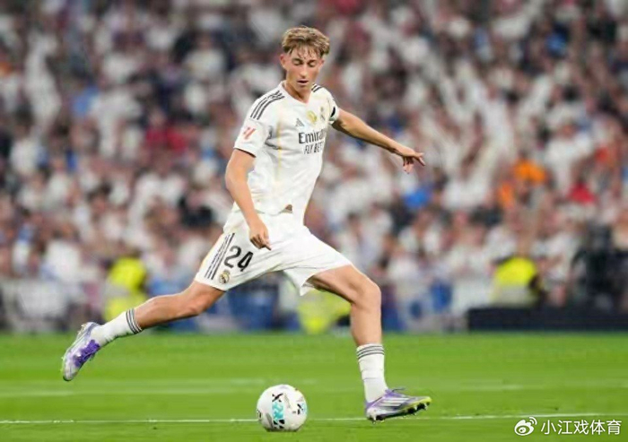 6250万新援笑对队友担架？皇马这笔买卖到底亏不麻