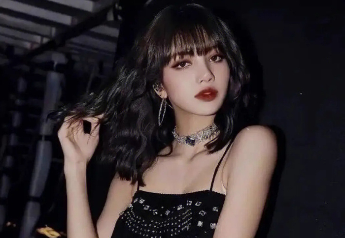 Lisa委身,杨颖张嘉倪折腰,疯马秀背后的光明会到底有何来头?