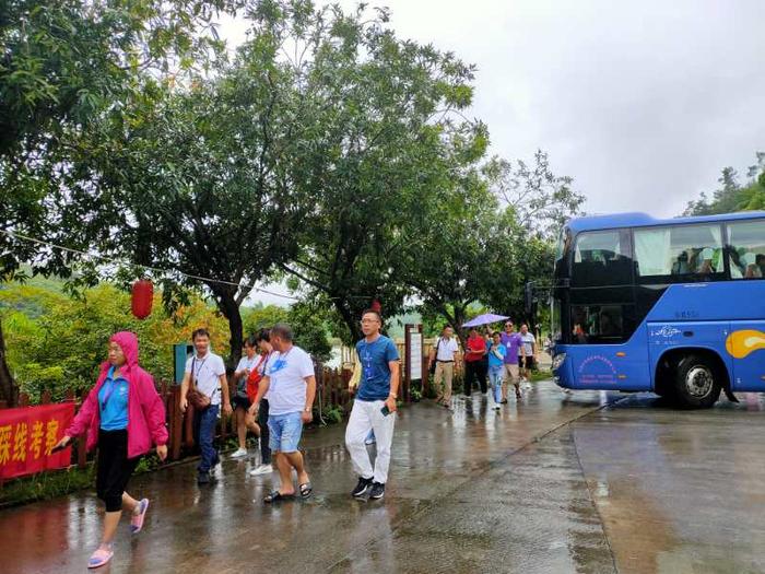 百家旅商赴河池踩线活动6：寿乡导游带你游巴马