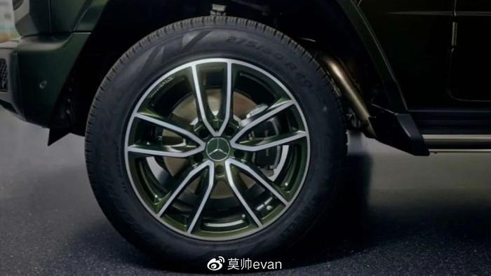 奔驰G 500 V8 Final Edition，白天越野，午夜撩妹！