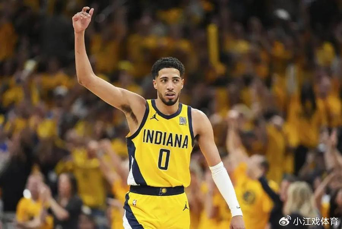 八件拍断大腿的交易，皮蓬科比伦纳德领衔，一队至今还在享受红利