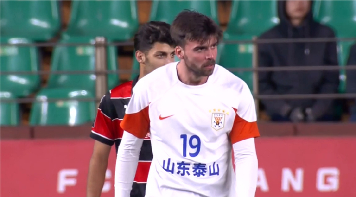 泰山队返回国内，国足补招黄政宇韩鹏飞，费南多高准翼因伤缺席集训