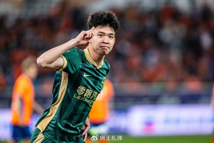 崔康熙高调表示熟悉王钰栋特点，还是让他梅开二度，战术调整流产