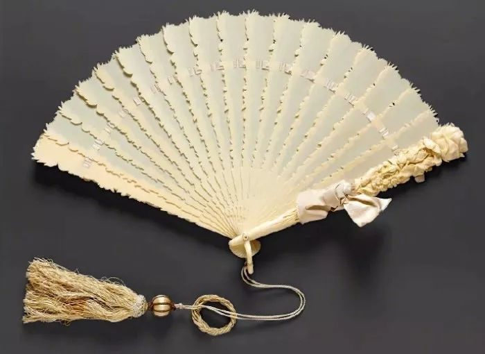 扇子的起源和功用