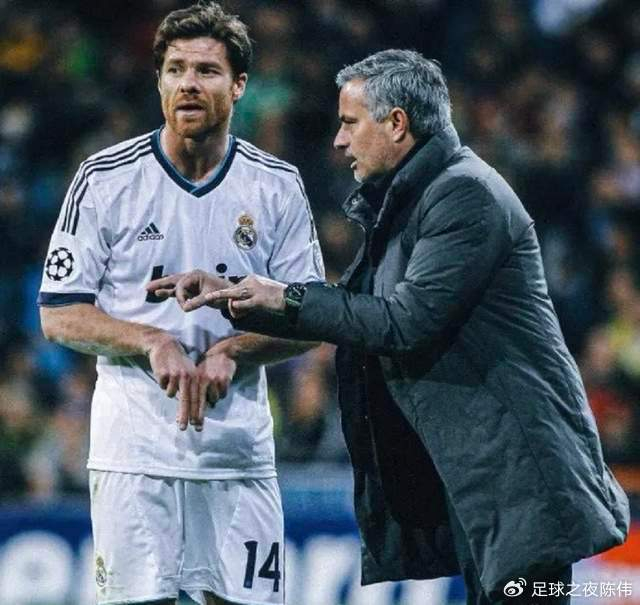 记者：米内罗已经返回康桥基地，将开启新一阶段康复训练