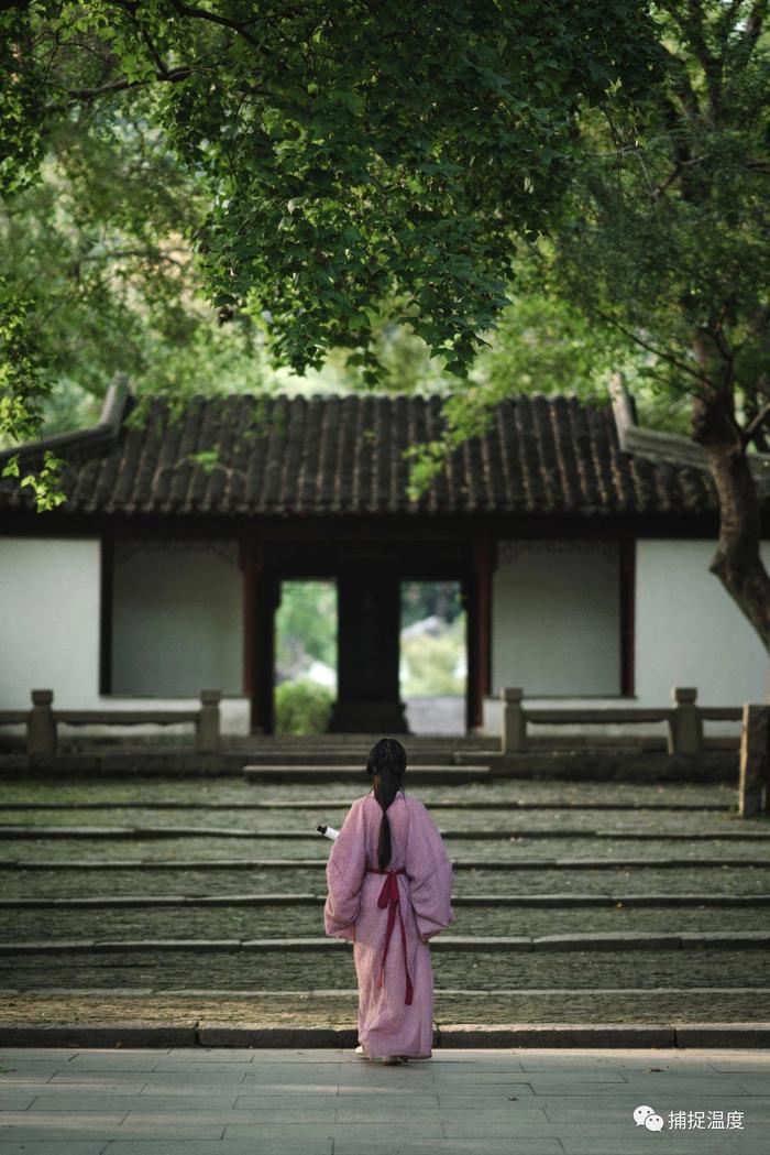 拂衣归去，无事小神仙