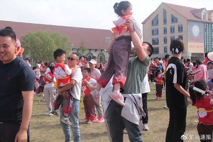 亲子闹海哪吒主题运动会_幼儿园亲子活动主题名称大全_京师林城幼儿园春季运动会