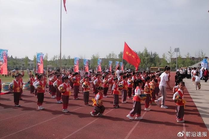 亲子闹海哪吒主题运动会_幼儿园亲子活动主题名称大全_京师林城幼儿园春季运动会