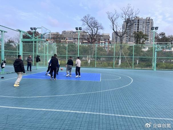 香城花园社区举办“全民健康，乐享人生”健身活动