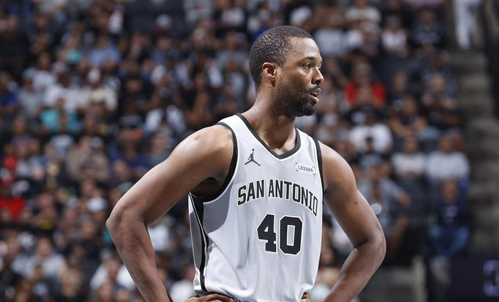 哈里森·巴恩斯理应得到马刺球迷的道歉！