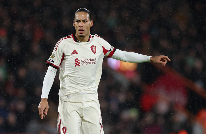 利物浦转会惊天反转！已达成协议后生变，范戴克与斯洛特公开表态