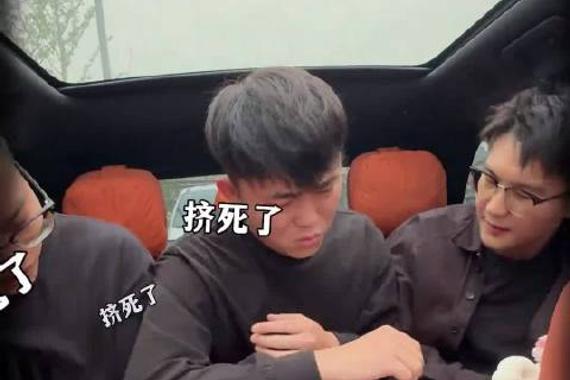假日出行有传祺M8宗师超级混动版相伴，旅行幸福感拉满