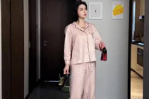 兄弟们，帅不帅！