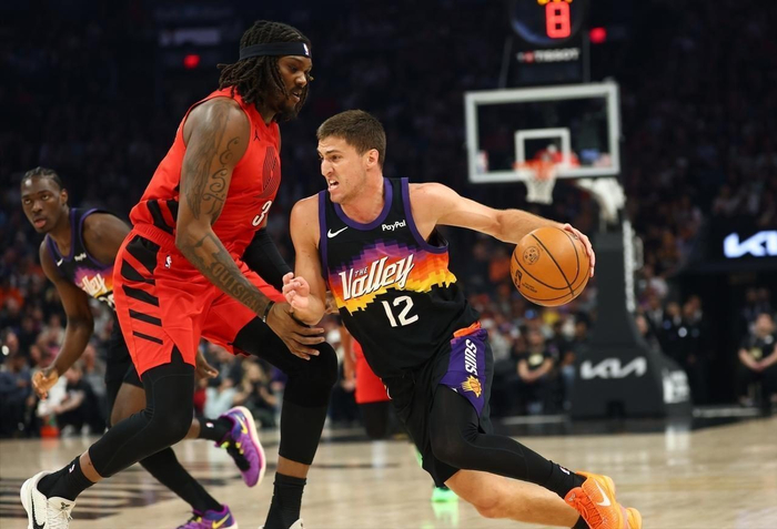 2场42中12！不怪火箭交易你，杰伦格林创新低，斯通本该留下狄龙