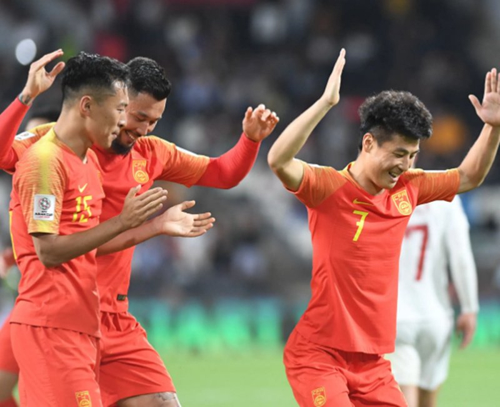 官宣，豪门开除前中国足球先生，名记：情况炸裂，人心不足蛇吞象