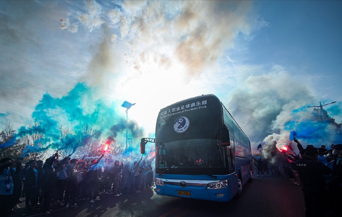 时隔近十个月再更新，为了大连足球，大连人队做了最后一件事