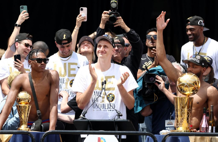 最新NBA比赛视频直播回放 一览球星表现与球队战术部署全过程