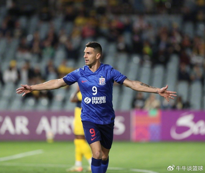 1-2！垫底队8分钟2球，终结5连败，夺亚冠首胜，申花主场奇耻大辱
