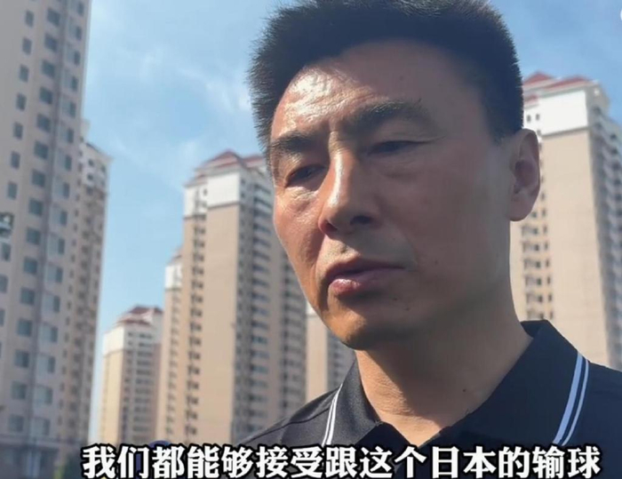 李玮锋好久不见！当年大头镇守国足后防线 从来没有丢7个球