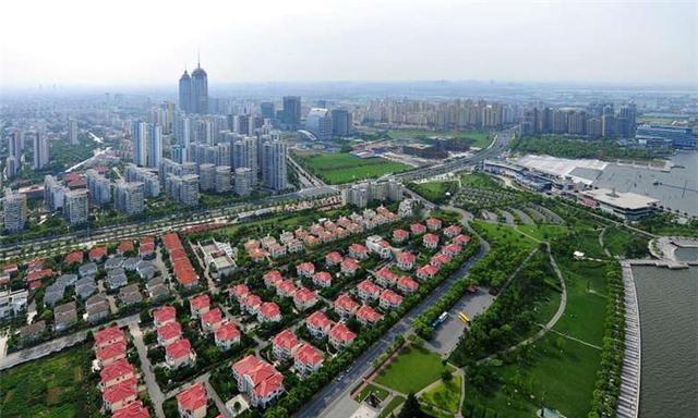 江苏省“倒退”最快的城市，GDP被宁波反超，还从新一线将至二线