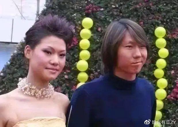 李铁崩溃！监禁生活曝光，外媒曝光其妻子现状，他再也忍不住了 媒体报道 李铁 中国足协 新浪新闻