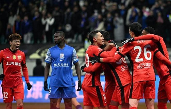 补时连进2球读秒绝杀！申花3-2逆转海港问鼎超级杯，全队疯狂庆祝