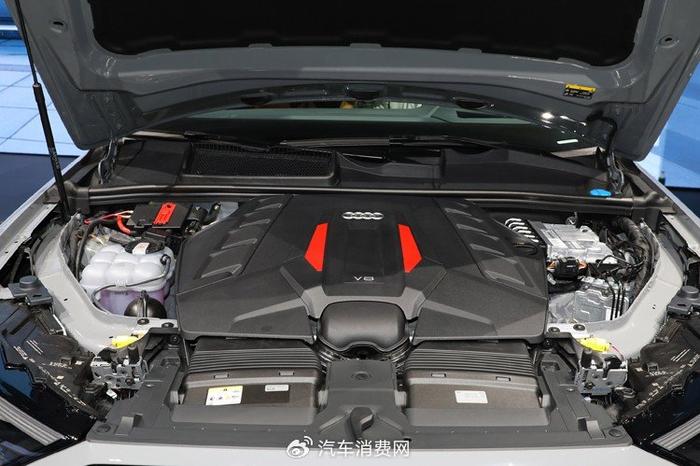 4.0T V8动力，奥迪SQ7暗夜骑士版上市售116.98万