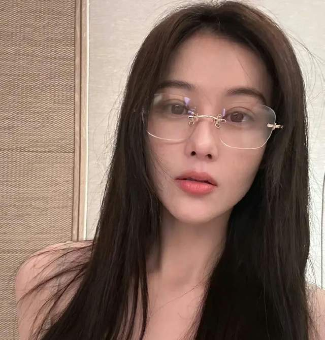知名女星张馨予为四川被咬女童发声,呼吁文明养狗,大型犬要牵引
