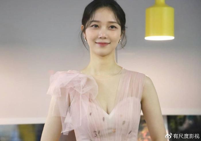 为艺术牺牲的女星裸体 推荐三位名气一般的韩国女星，盘点下她们有哪些为艺术牺牲的作品