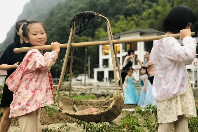 杭州出发高铁1h，睡进千岛湖这座超大落地窗轻奢亲子民宿丨曼谷