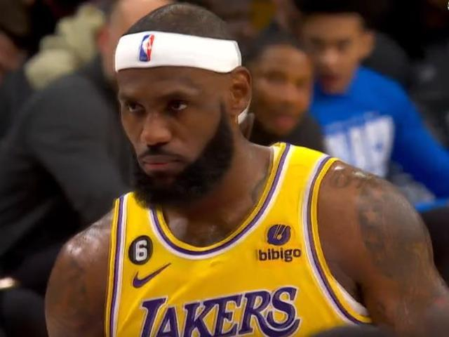 詹姆斯巅峰对决全程直击NBA直播带来不容错过的篮坛盛宴