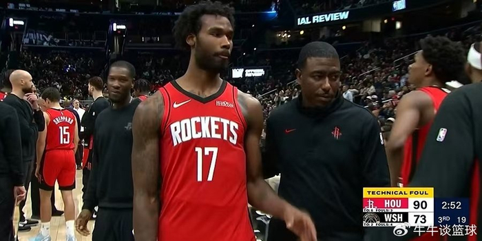 直接被驱逐！脾气太大，脏动作越来越多，还顶撞乌度卡，该送走了