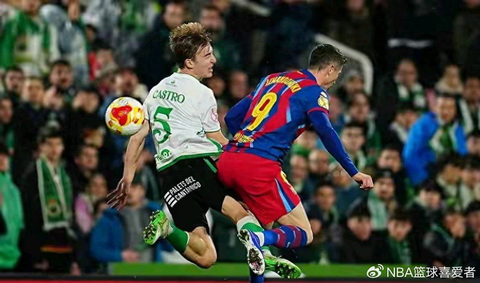 莱万不慌！手握沙特美职联offer，巴萨却成最煎熬的人