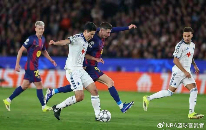 莱万不慌！手握沙特美职联offer，巴萨却成最煎熬的人