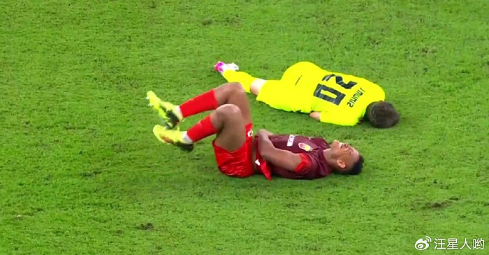 2-2！海港遭东南球队“爆冷”，中后卫遭对手戏耍，武磊表现平平