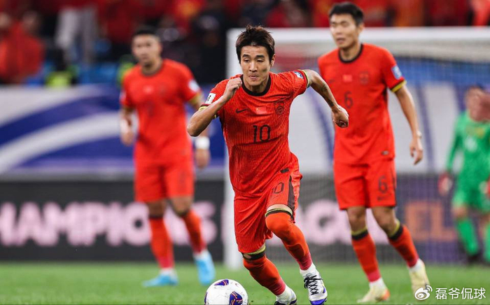 唯一爆破手，豪哥0射门依旧被夸，卖力防守牺牲进攻，他成熟了