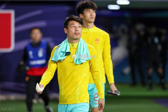 鲁能球员郑铮将提前离队，土超新援接替，引发球迷热议