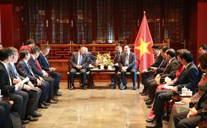 中交集团主要领导拜会越南国会主席王庭惠|基础设施建设|全球化|越南_新浪新闻
