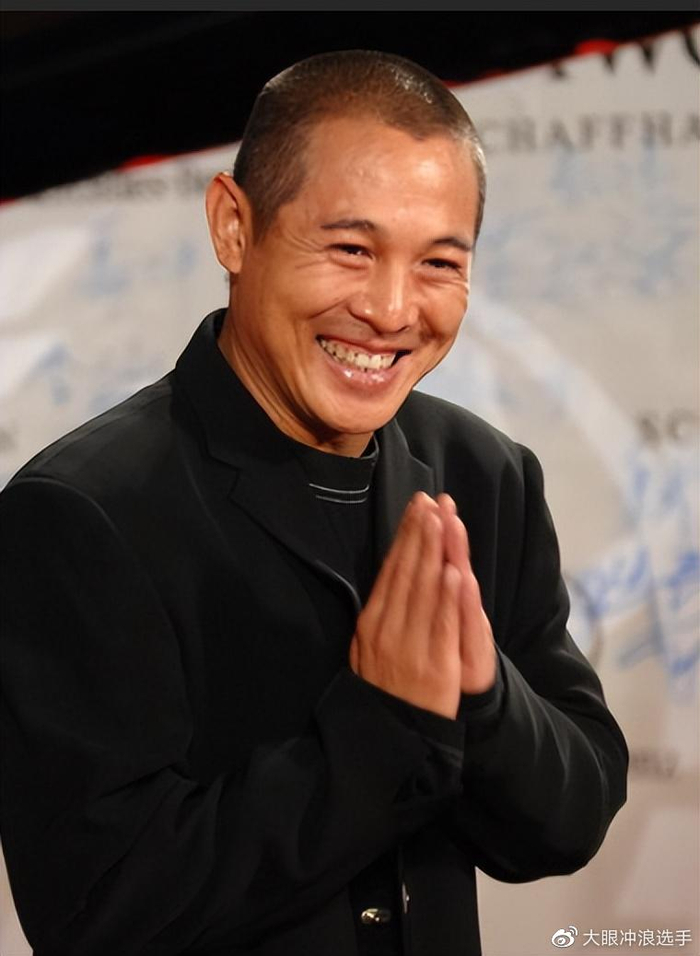 60岁李连杰近况曝光:脸部浮肿,老到脱相太吓人,知情人曝光原因