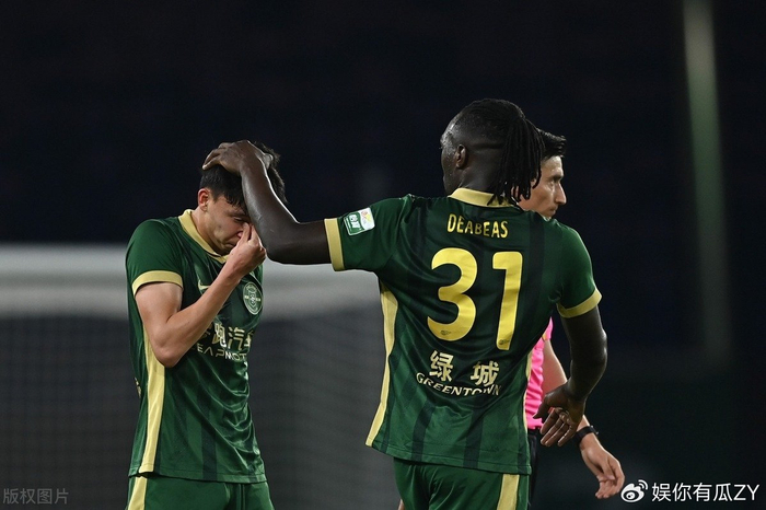 中足联业余操作！联赛前球队出车祸，随后继续比赛0比9输球