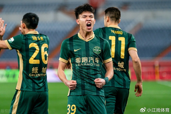 曝王钰栋留洋后年薪仅60万，留国内可年入300万！还有其他5大难题