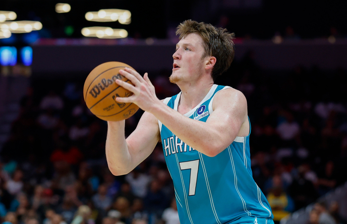 NBA官方新秀榜：克努佩尔蝉联榜首弗拉格第二 九大乐透秀霸榜前十