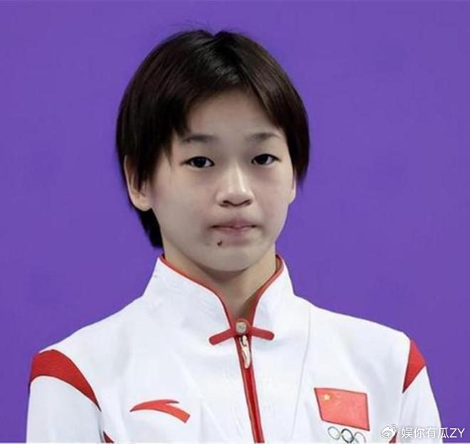 归队，全红婵妹妹哭了，爷爷不舍，奶奶难过，谁注意全红婵反应