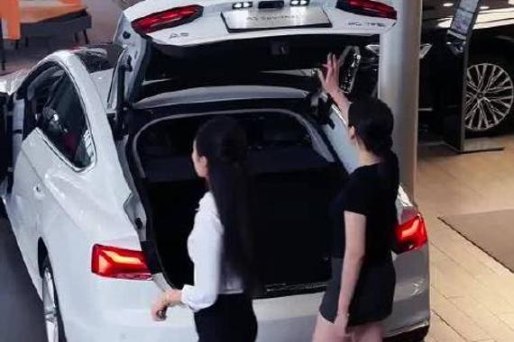 “假如你拥有了奥迪A5 还差什么”