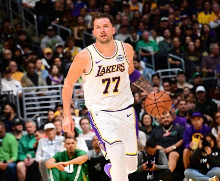 连爆4场冷门！西部彻底乱了，火箭渔翁得利，杜兰特要迎甜蜜赛程