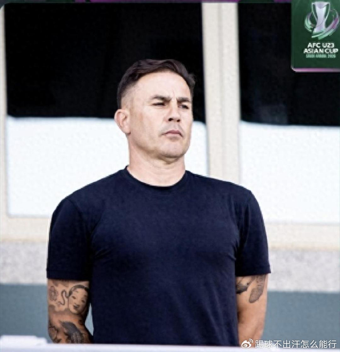 2-2爆冷！国足平乌兹别克，邵佳一激活留洋神锋：3场3球带队不败