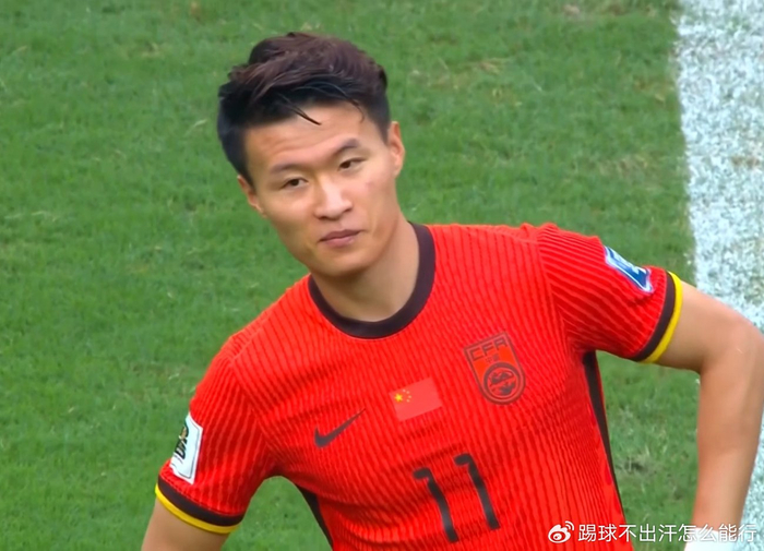 2-2爆冷！国足平乌兹别克，邵佳一激活留洋神锋：3场3球带队不败