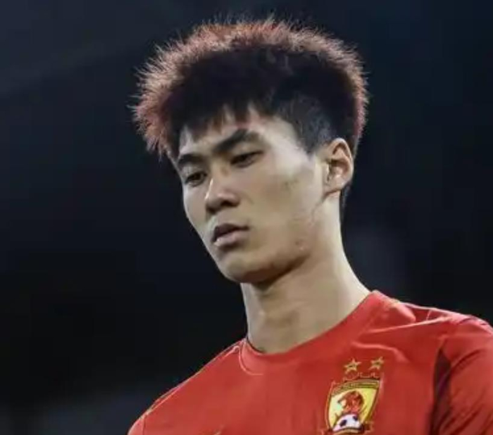 中超四大豪门里面 北京国安身高1米9以上中卫是最多的